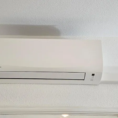 Appartement & Refreshing Pool Holidays Air-conditioning , *