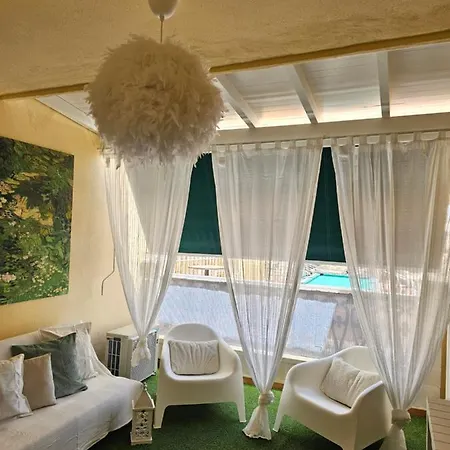 & Refreshing Pool Holidays Air-conditioning , Appartement *