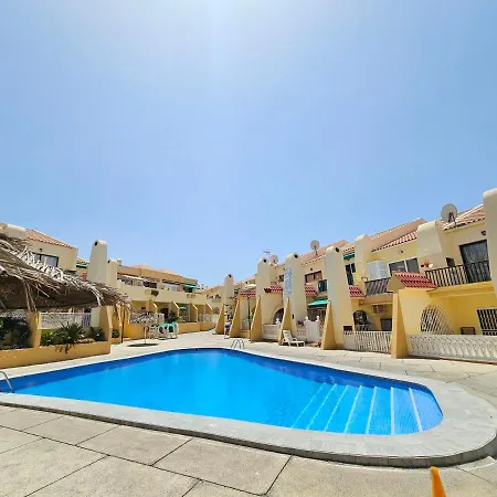 Appartement & Refreshing Pool Holidays Air-conditioning ,
