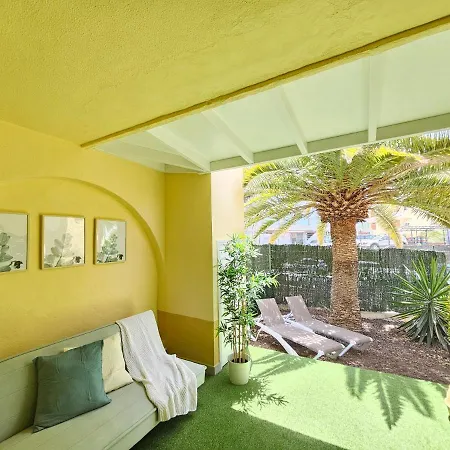 Appartement & Refreshing Pool Holidays Air-conditioning ,