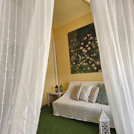 & Refreshing Pool Holidays Air-conditioning , Appartement