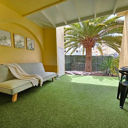 & Refreshing Pool Holidays Air-conditioning , Apartment *